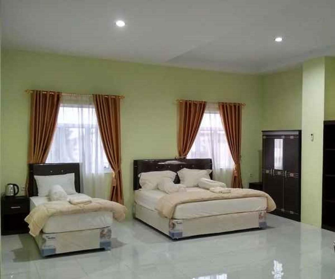 Graha Badnur Hotel Syari'Ah Pekanbaru Exterior foto
